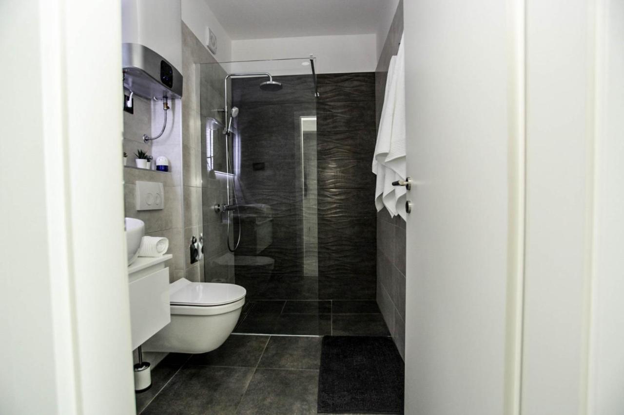 Leelee Apartment Rijeka Exterior photo