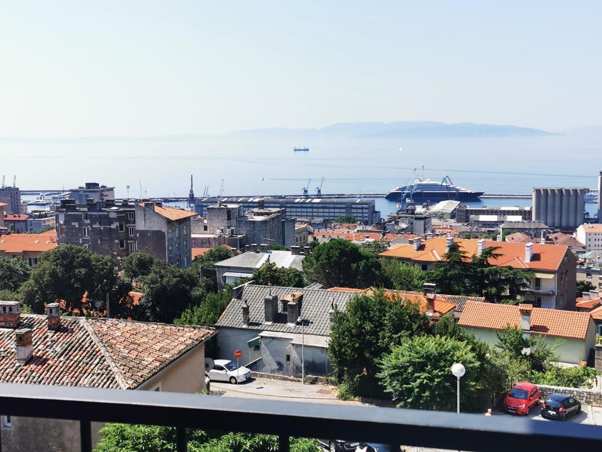 Leelee Apartment Rijeka Exterior photo
